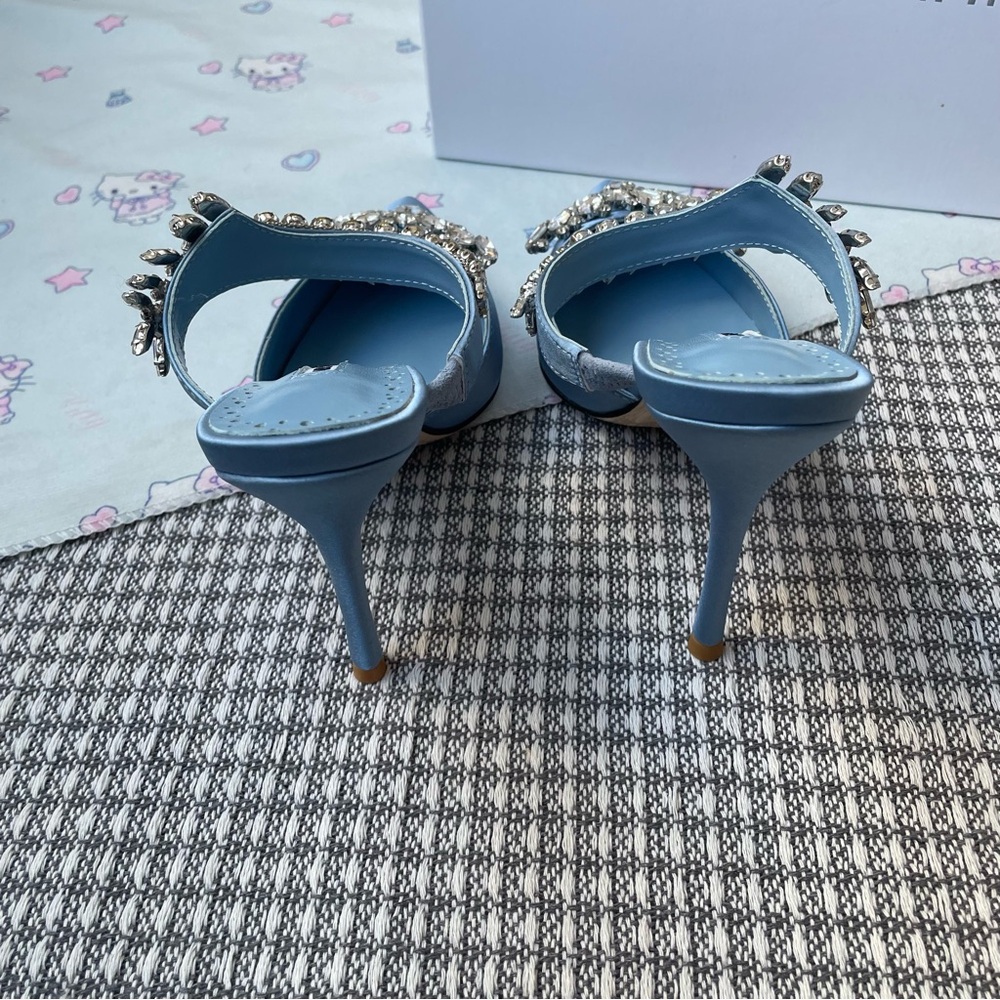 Manolo Blahnik Blue Embellished Pointed-Toe Mules - Picture 7 of 9